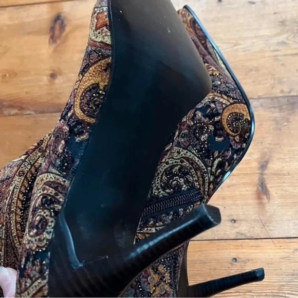 Luichiny Multicolor Paisley Heeled Boots - Picture 2 of 4